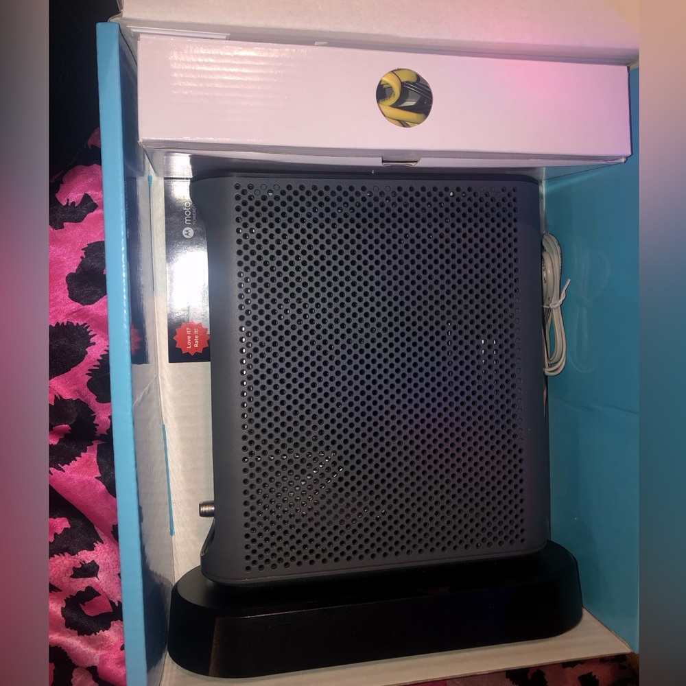 Motorola Wifi Router - Picture 4 of 5